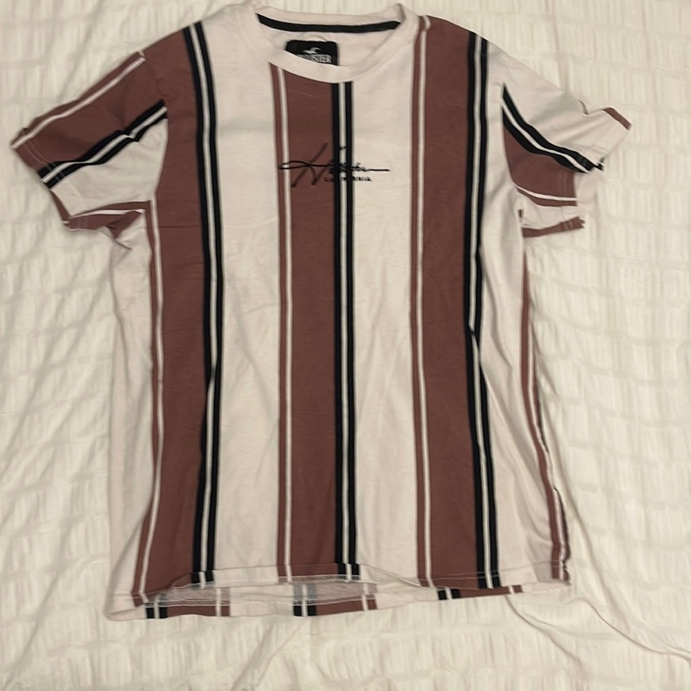 nice medium shirt from hollister